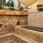 Pou, Charming In Girona بيت للعطل Campllong