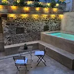Pou, Charming In Girona بيت للعطل Campllong